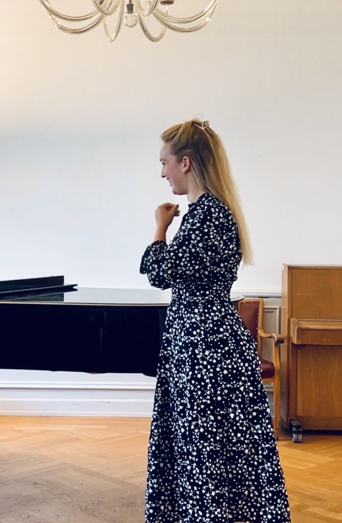 Home IMG 0537 670x1024